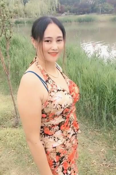 年轻的时候不拼，难道让你的儿子再拼吗 劝老婆不生儿子可怜，不生孩子更可怜，我劝三年不如别人劝一句。